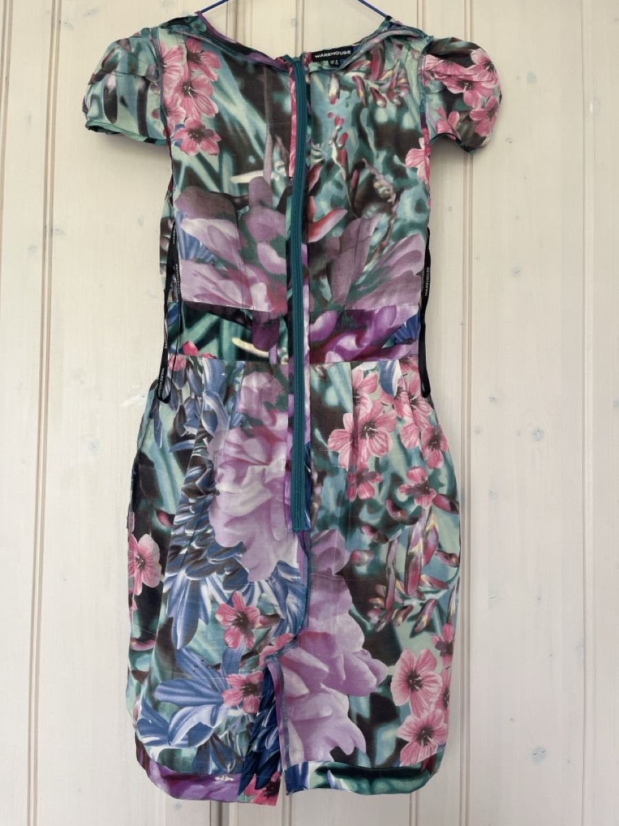 Vestiti: Seide- Kleid, Gr 34 Marke Warehouse – Usato da Uetikon am See venduto da erz13 9