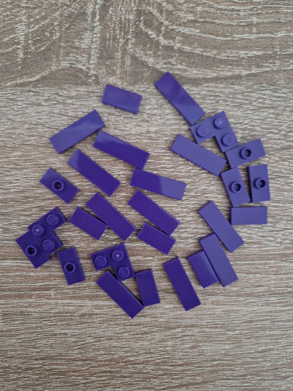Lego Kit di costruzioni: Verschiedene Lego Teile in Lila – Nuovo (secondo la descrizione) da Neuendorf venduto da sanii-93