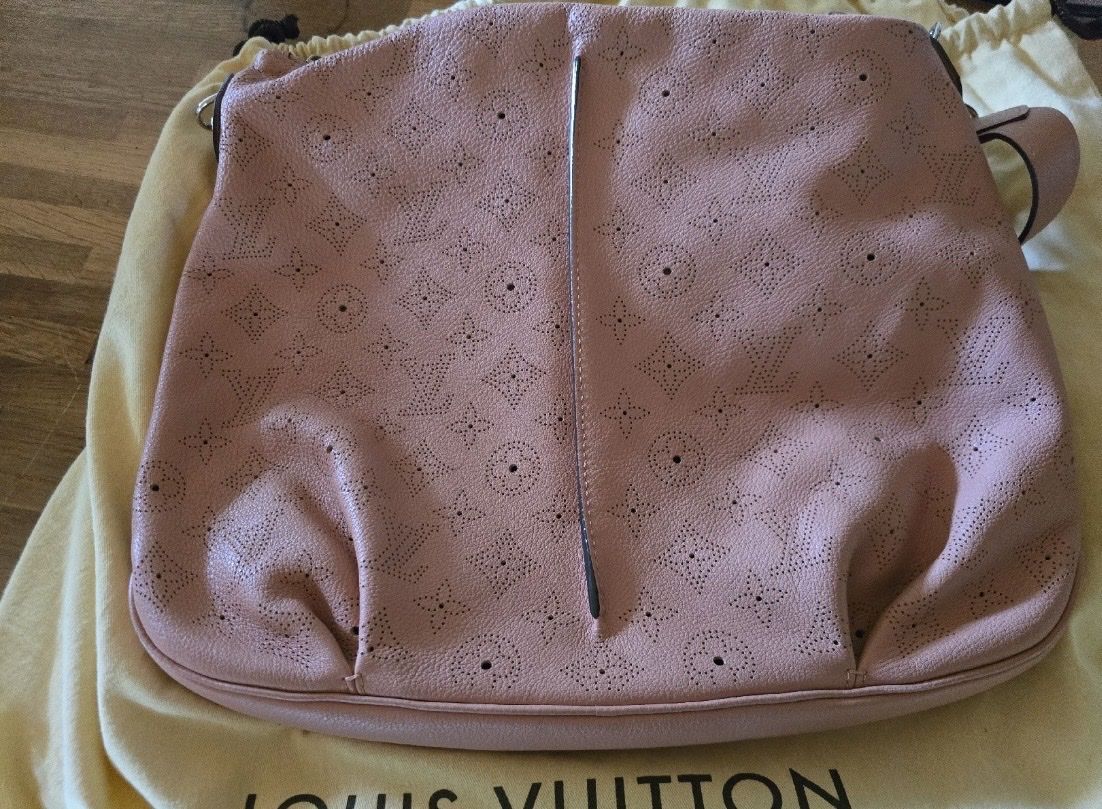 Louis Vuitton Sacs femmes: Louis Vuitton Mahina – Neuf (Voir description) à Murten par Lvfan4ever44