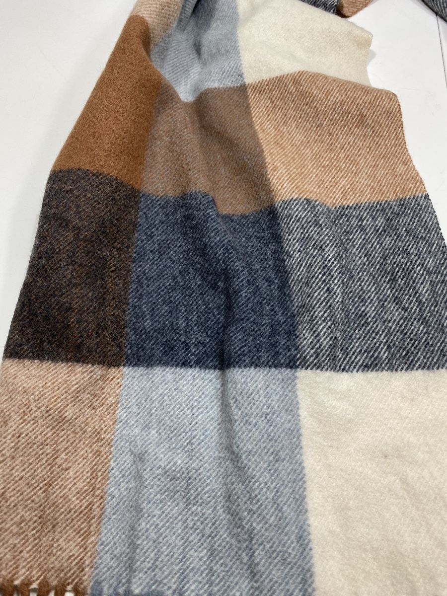 Foulard & Sciarpe: Wolle Schal – Usato da Opfikon venduto da Luis144 4