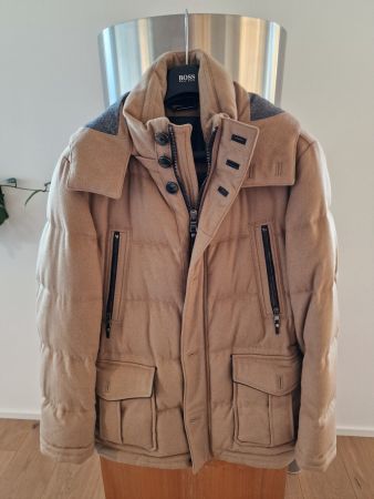 Hugo Boss Daunenjacke aus Baby-Kamelhaar