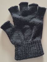 Warme, gestrickte Fingerhandschuhe