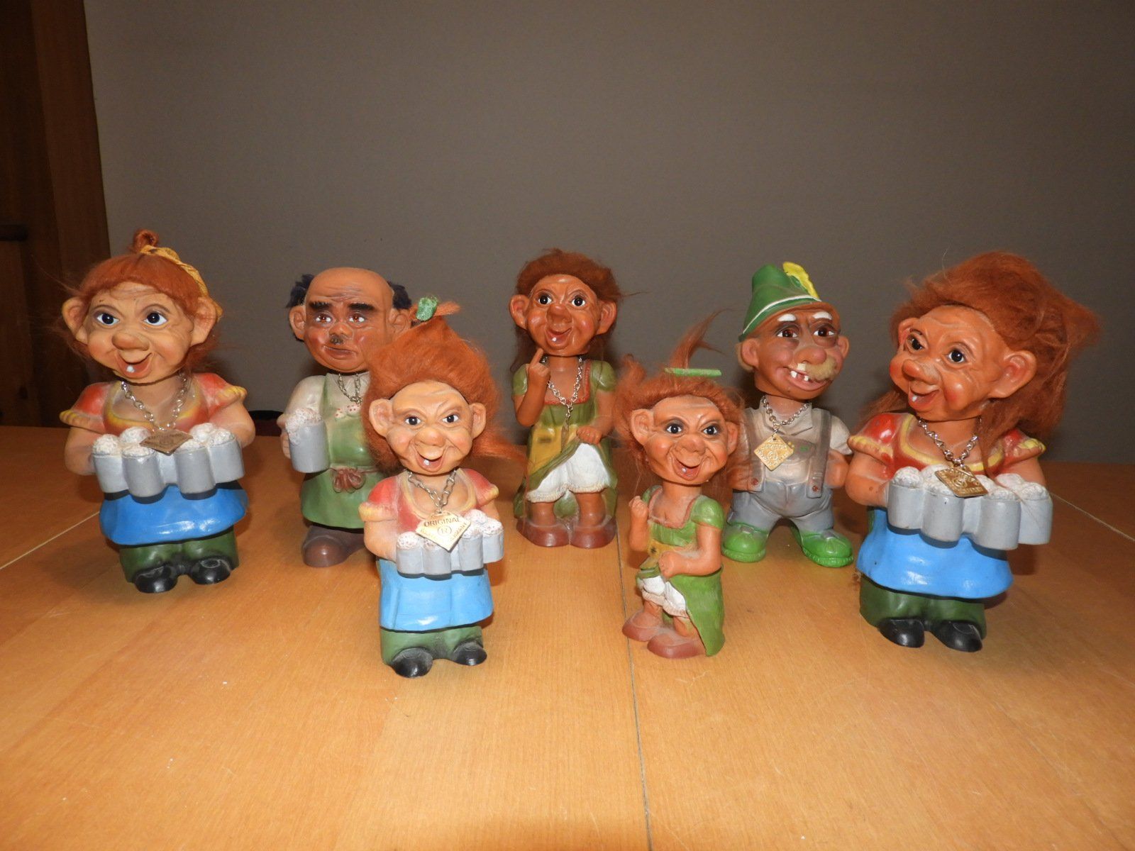 Statuette: HEICO TROLL ODER "R" TROLL AUS DEUTSCHLAND, 5. PAKET – Usato da Ettingen venduto da troll-mutter