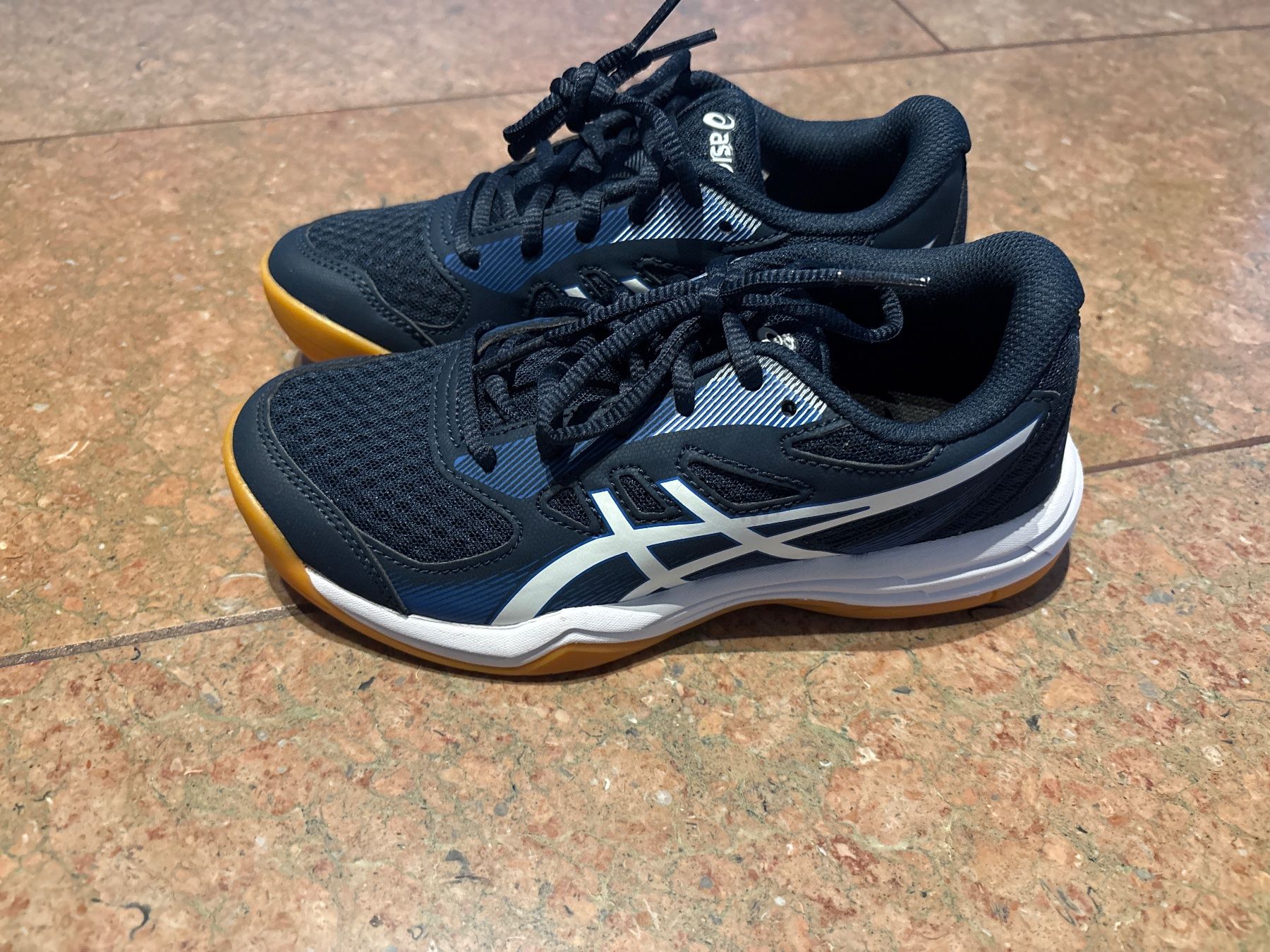 Asics Scarpe per ragazzi: Asics Hallenschuhe Gr 33.5, neu – Nuovo e nell'imballaggio originale da Zürich venduto da aniam 3