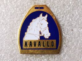 Ansteckpin 102: Kavallo