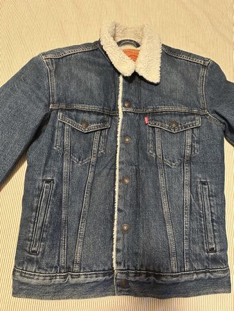 Levi’s Sherpa trucker Jean jacket Xs