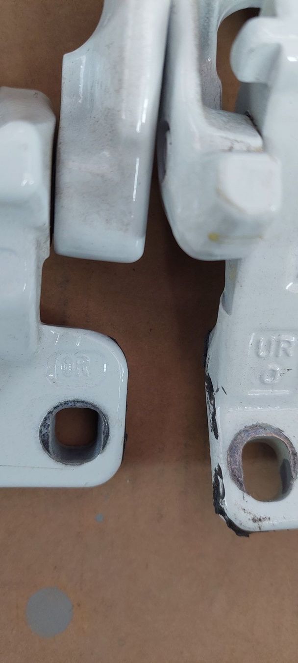 Ferramenta: Scharniere Mercedes Sprinter 907 – Usato da Hasliberg Wasserw venduto da esus 8