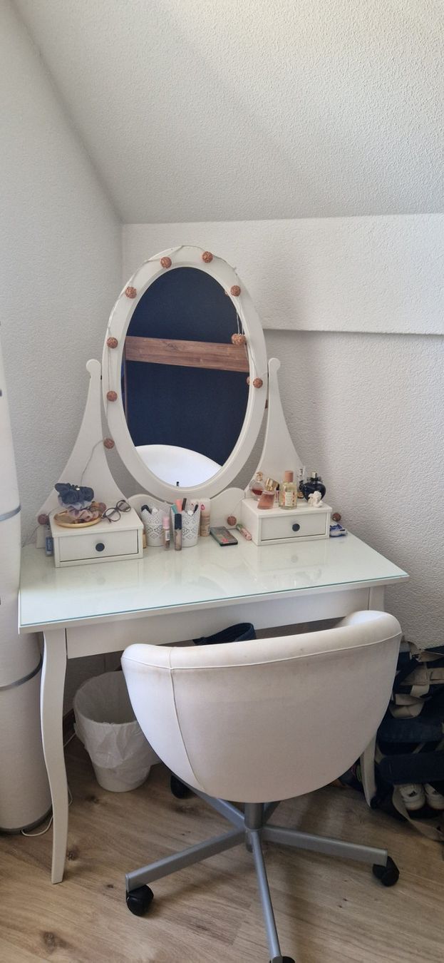 Ikea Tavoli da trucco: Schminktisch mit Spiegel und Schubladen – Usato da Wolfwil venduto da jessij13