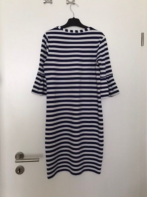 Robes: Robe, S , Benetton – D'occasion à Boudry par JulieG13 2