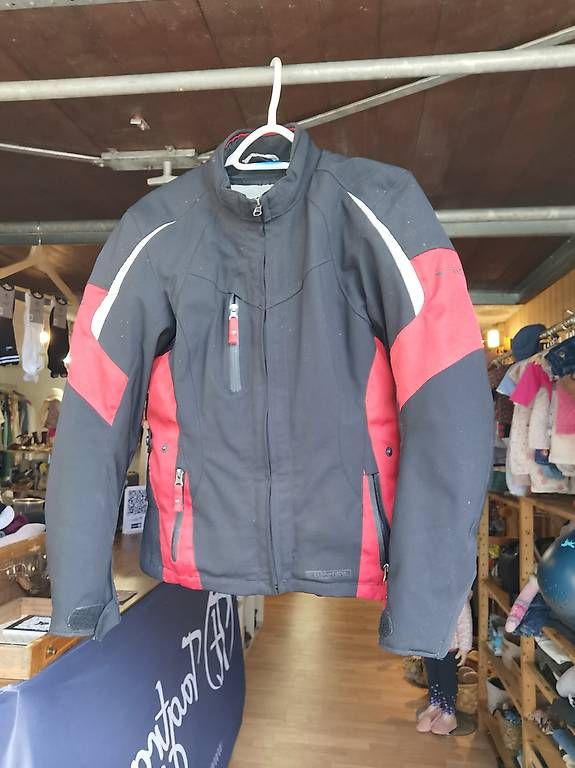Lotti di vestiti: Motorrad Jacke und Hose  – Usato da Mitlödi venduto da JSN19