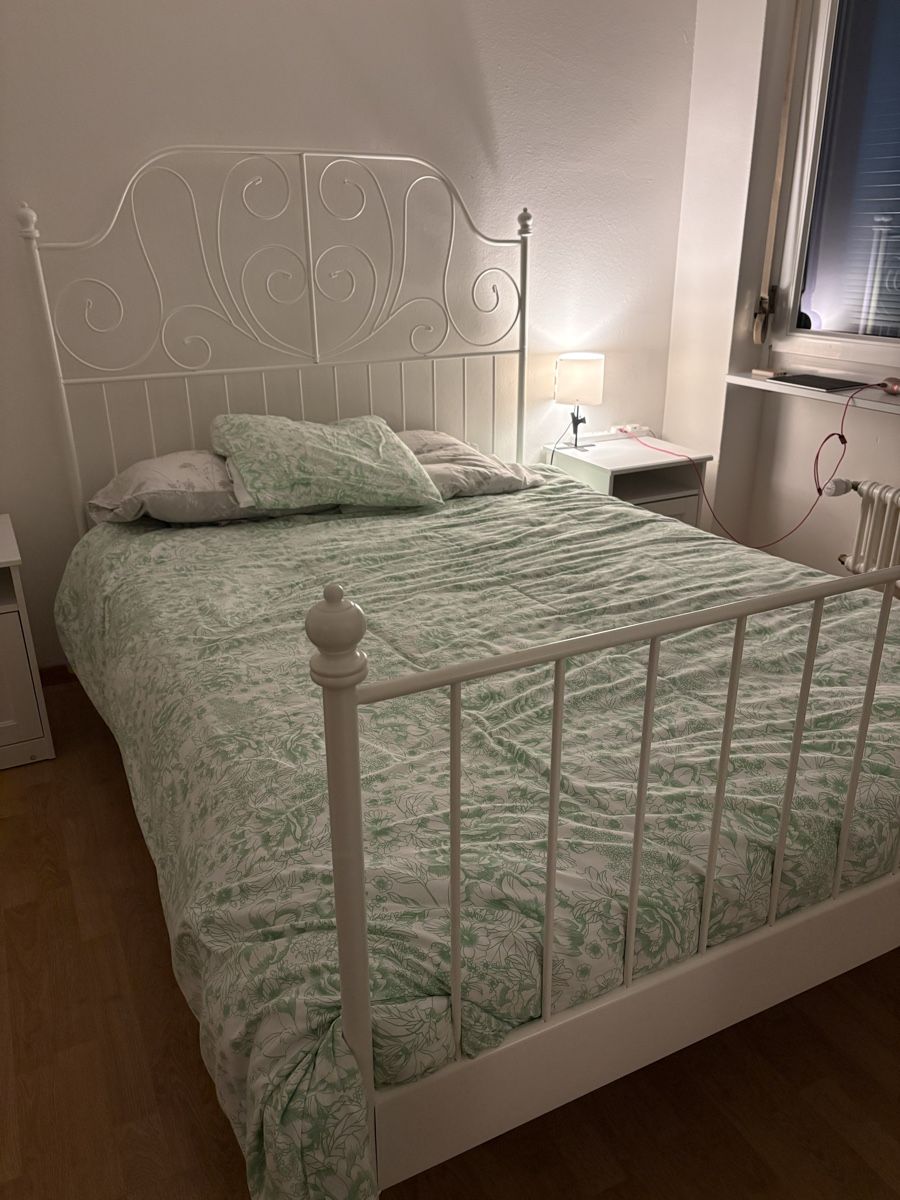Betten: IKEA double bed frame  – Gebraucht aus Adliswil von han_2zjd