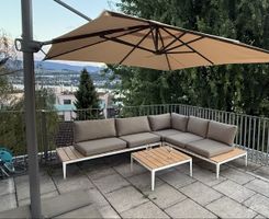 Garten-Lounge mit Polster & Lounge-Tisch