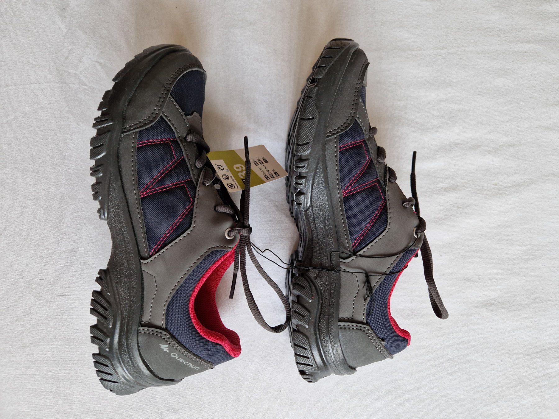 Decathlon Scarpe da donna: Quechua Wanderschuhe Gr. 37, neu mit Etikett – Nuovo e nell'imballaggio originale da Kyburg venduto da zei_z76d 2
