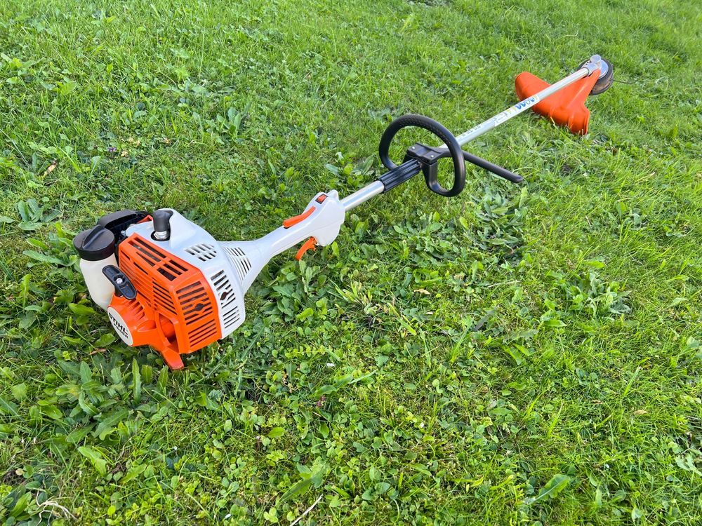Neuwertige Rasentrimmer STIHL FS 55R, Buhjar 2021 Kaufen auf Ricardo