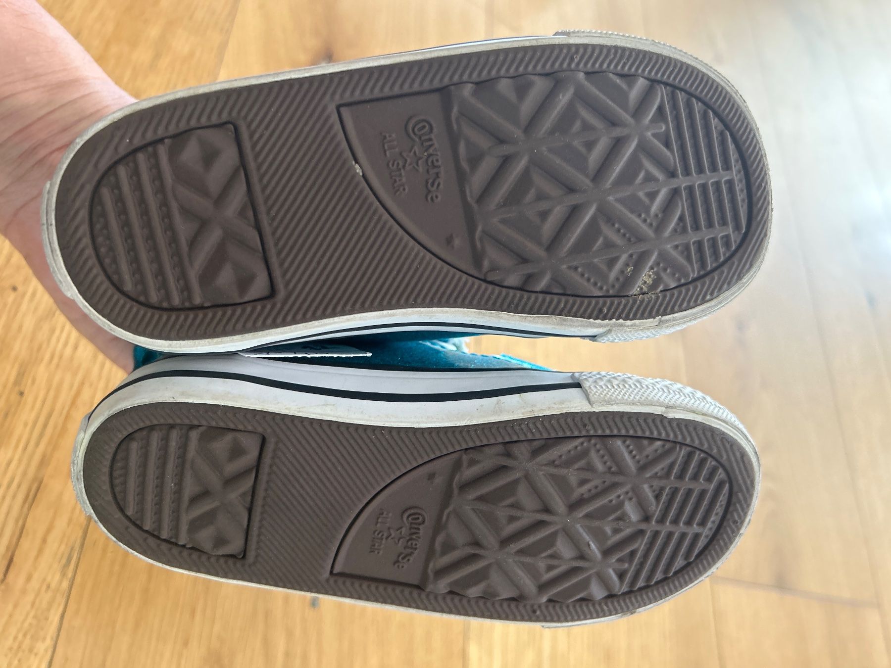 Converse Scarpe per ragazze: Converse cool shoes – Usato da Seengen venduto da carloncha 2