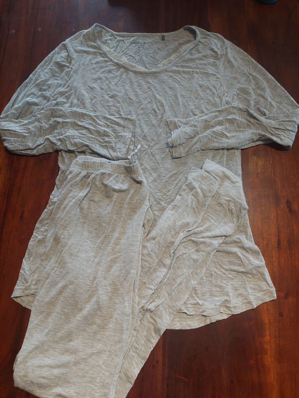 Negligees & Pyjamas: Comazo Pyjama / Schlafanzug Grau Grösse 36 / 38 – Gebraucht aus Beckenried von Havacola