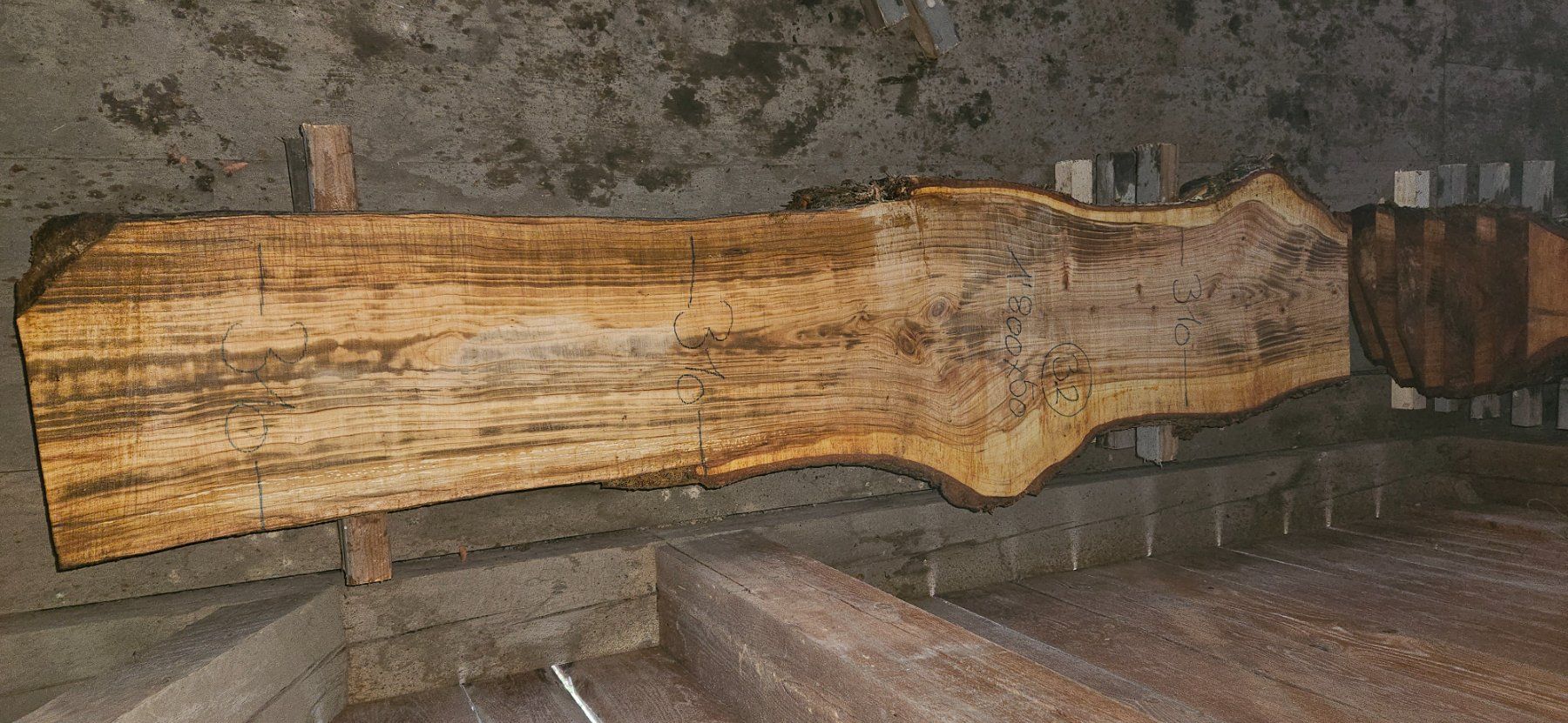 Articoli in legno: Kirschbaumbretter – Usato da Vielbringen Worb venduto da lua_cm7v 2