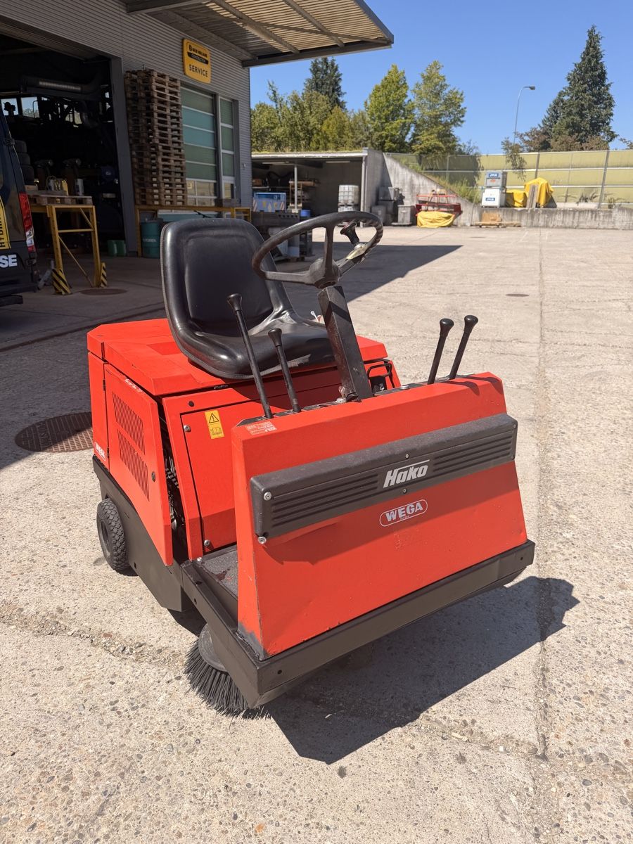 Hako Tutte le macchine: Hako Wischmaschine – Usato da Embrach venduto da Eberle_Ken 3