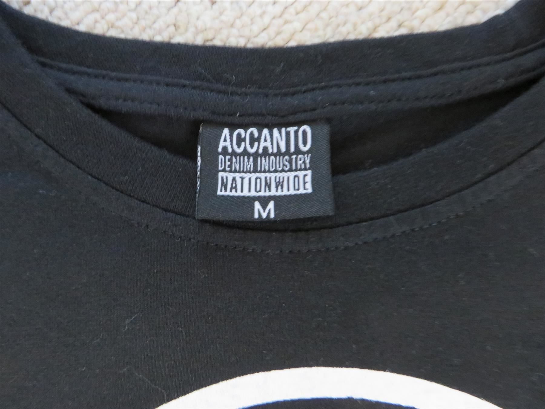 Camicie, T-shirt & Polo: Langarmshirt New York schwarz Gr. M – Usato da Spiez venduto da Crazyduck 1