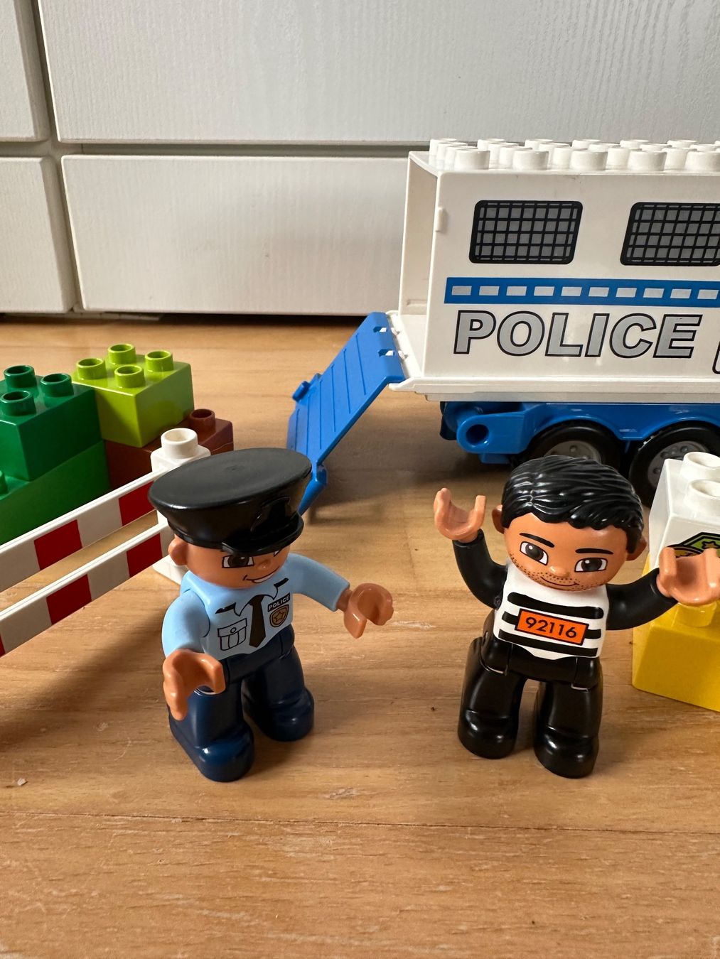 Lego Kit di costruzioni: LEGO Duplo Polizeitransporter 5680 – Usato da Ziefen venduto da elika 3