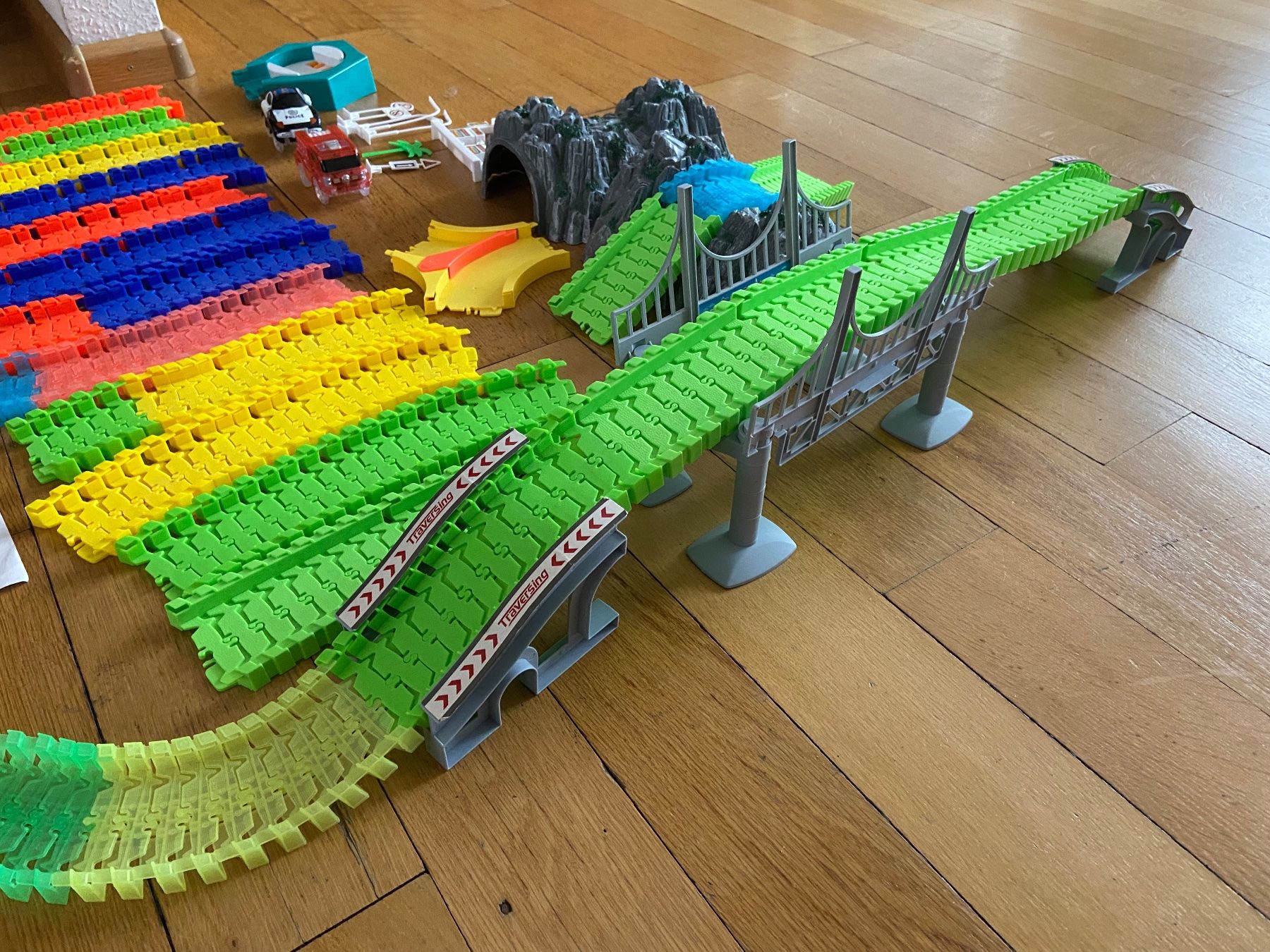 Piste: Spielbahn mit Autos – Usato da Basel venduto da Relaphe 4