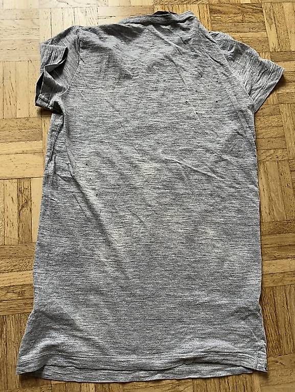 T-Shirts: Dsquared2 TShirt Damen Gr. XS – Gebraucht aus Stäfa von DearDarling 2