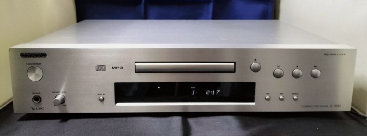 Onkyo Sistemi audio & multimediali: Onkyo C-7030 CD Player Compact Disc MP3 – Usato da Trimbach venduto da SABO-61 3