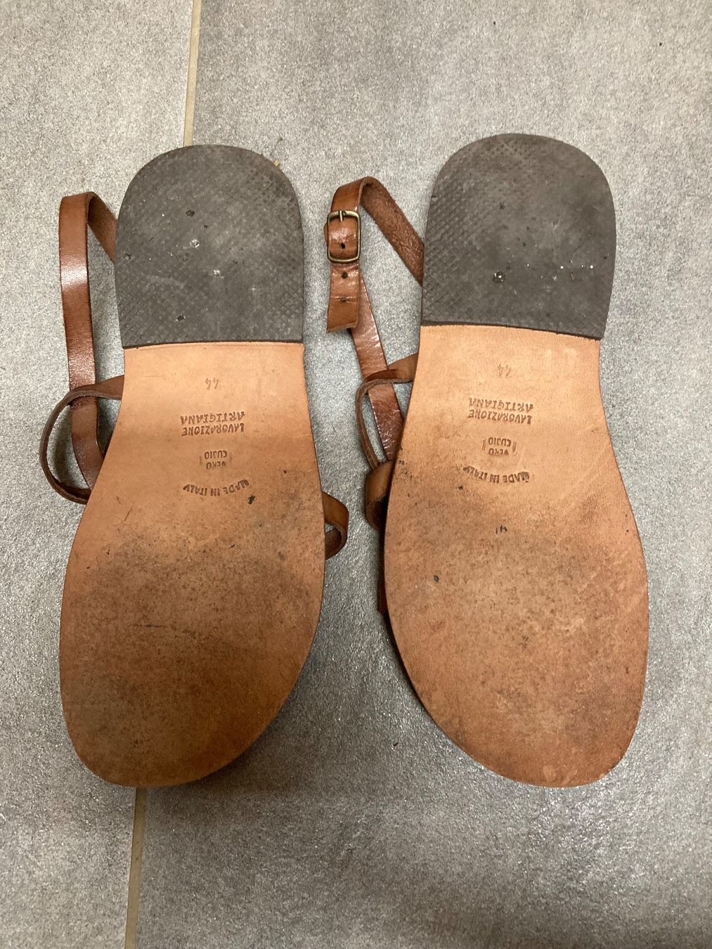Scarpe da uomo: Ledersandalen – Usato da Rorschach venduto da Loonimuh 1