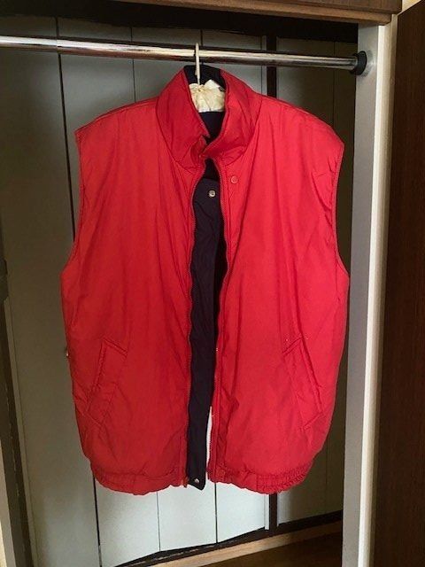 Gilet & Giacche: Gilet nylon bleu / rouge recto verso, US Basic, XL – Usato da Meyrin venduto da Abac007 6
