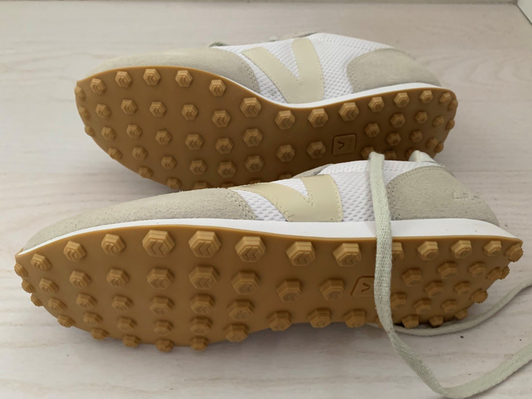 Veja Herrenschuhe: Coole Veja Turnschuhe – Neu und originalverpackt aus Volketswil von zwitsch33 1