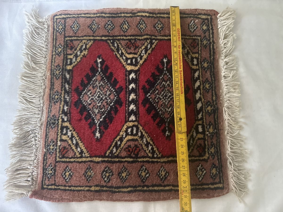 Tapis: Orientalischer Teppich klein rot mit Fransen 32x36cm – D'occasion à Zürich par Chaeffeler 3