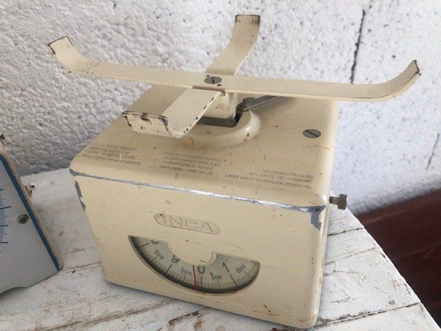 Bilance e pesi: Lot de 2 balances anciennes – Usato da Chézard St Martin venduto da schmitt 2