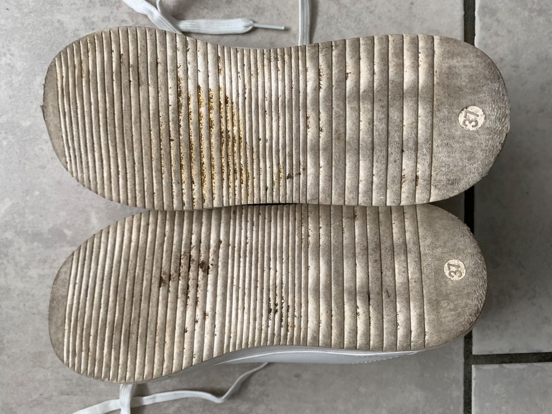 Schuhe für Mädchen: Snoopy Sneakers Gr. 36.5 – Gebraucht aus Ettingen von evs_6w9m 3
