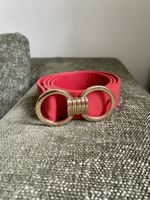 AB 1.- Roter Gürtel mit goldener Schnalle - Gr. M (105 cm)