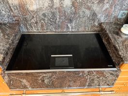 Plan de cuisson vitrocéramique Miele KM 6395 ED à induction