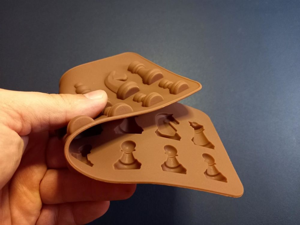 Silikonform Mit 16 Elefanten – Pralinen-, Eiswürfel- & Backform, BPA-frei, 18x17 Cm, Braun