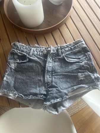 Jeansshorts Zara Damen Grösse 38 guter Zustand