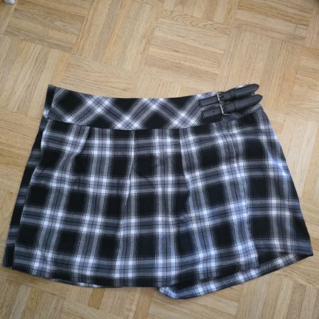 Clockhouse Plaid Mini Skort (size 42)