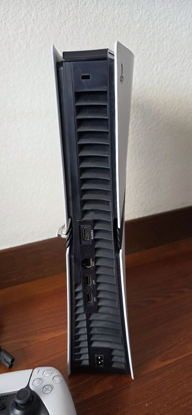 Sony Konsolen: PS5 Pro comme neuve  – Gebraucht aus Lausanne von qoq_x7cl 3