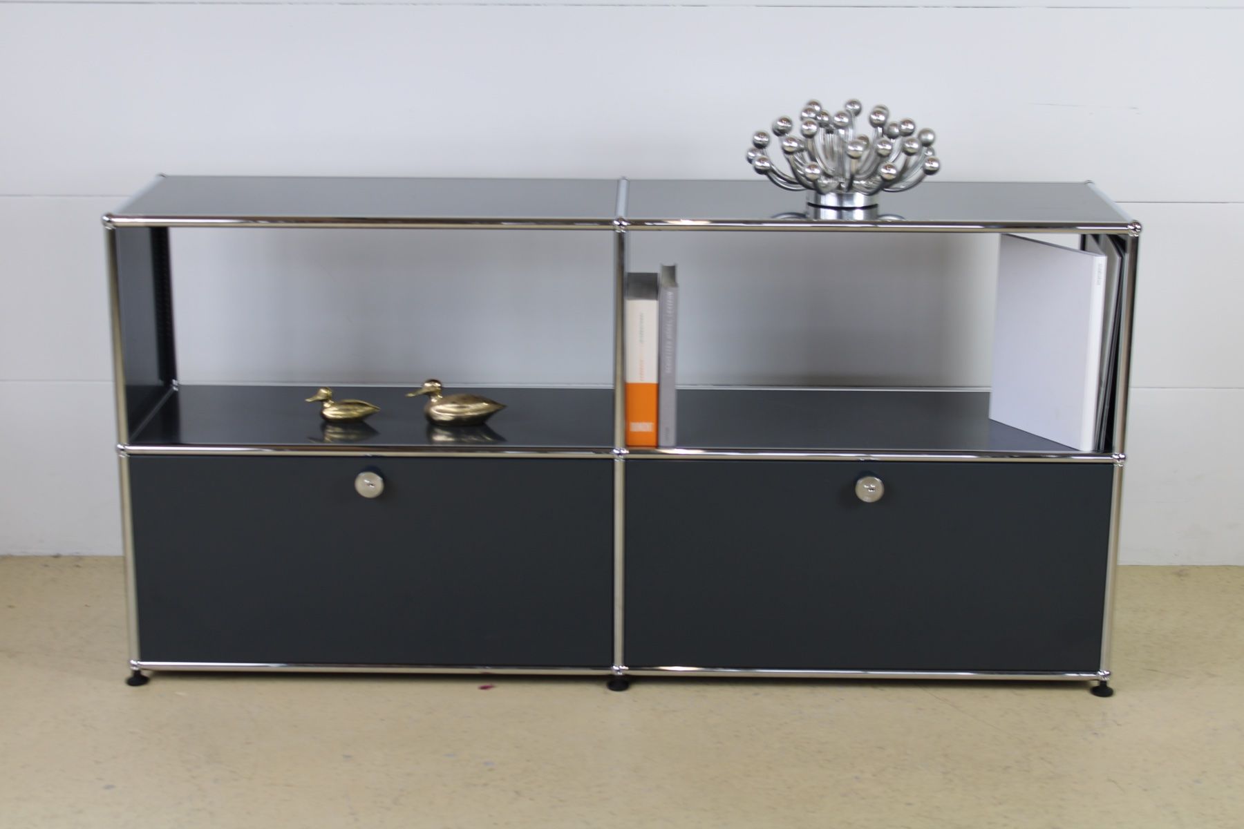 USM Cassettiere: USM Sideboard Anthrazitgrau, Umbau & Lieferung möglich Nr.2 – Usato da Meinisberg venduto da atelier_TILIJA 3