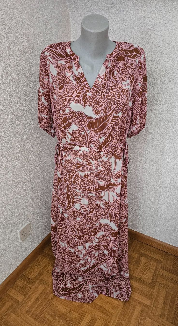 Comma Lotti di vestiti: Paket Gr. 38 / 40 Comma, Kleid mit Unterkleid – Usato da Füllinsdorf venduto da Sunnebliemli7