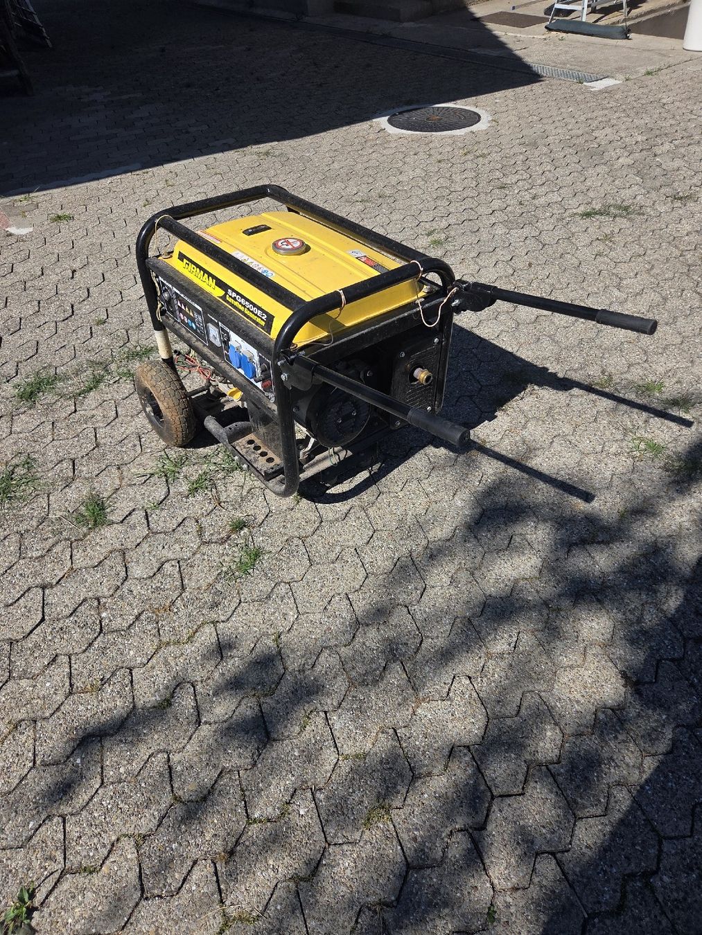 Generatori di corrente: Firman SPG6500E2 - Benzin Generator mit 5500 Watt – Usato da Lindau venduto da KundKL 3