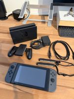 Nintendo Switch 1. Gen. mit Dock und Zubehör