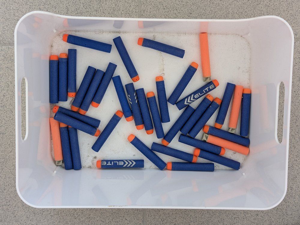 Nerf Spielzeuge: 4 Nerfs und Pfeile – Gebraucht aus Gossau SG von Daufli 1