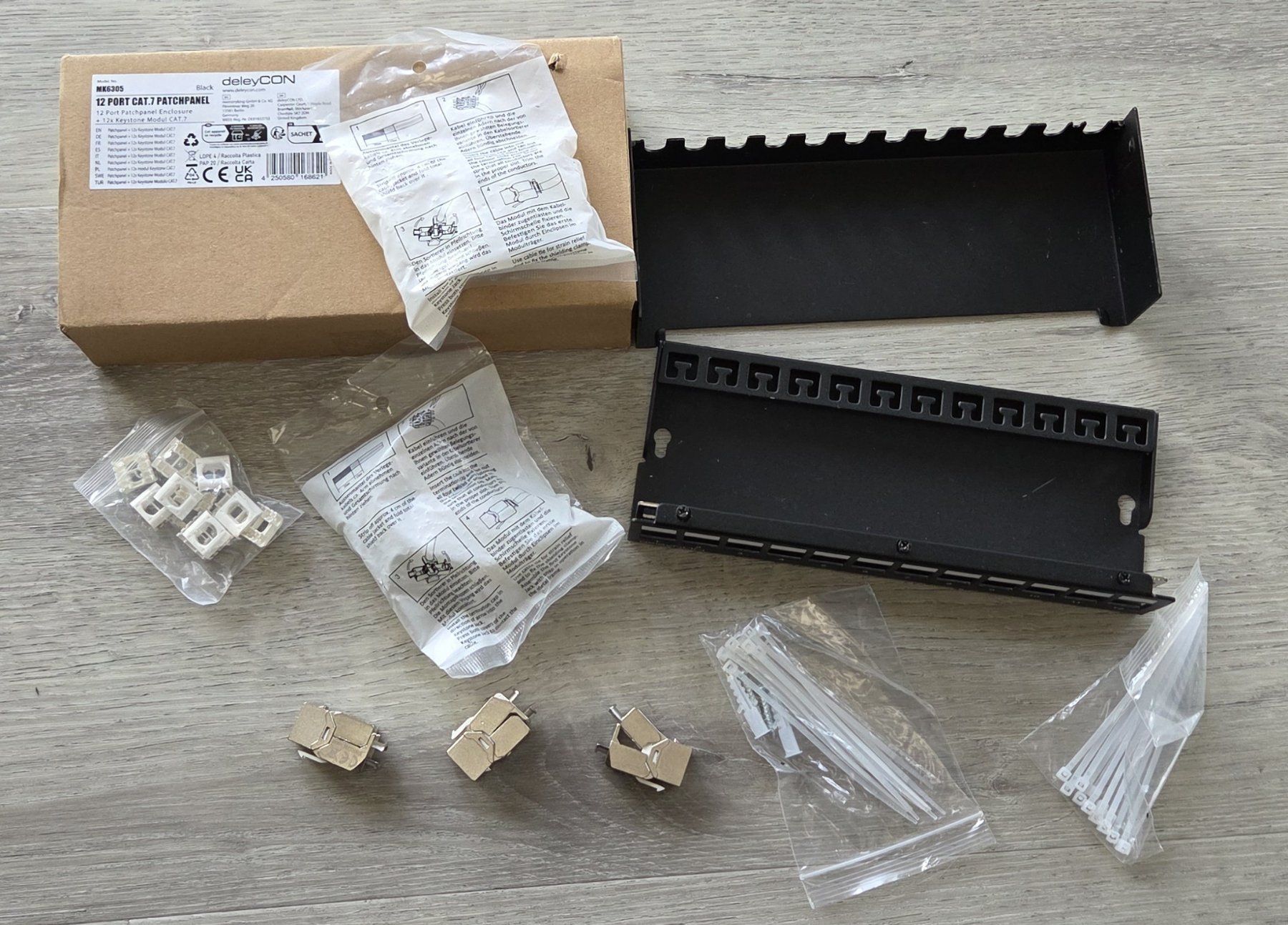 Altri accessori: DeleyCON Patchpanel mit Keystone-Modulen – nie verwendet – Nuovo (secondo la descrizione) da Walterswil SO venduto da Clavis2503