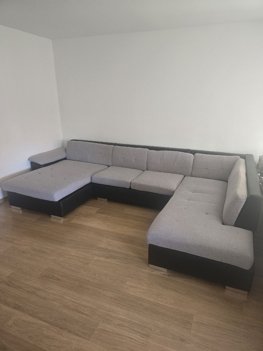 Divani: Ecksofa Grau-Schwarz, Stoff/Lederoptik, gebraucht – Usato da Windisch venduto da Pedja86 5
