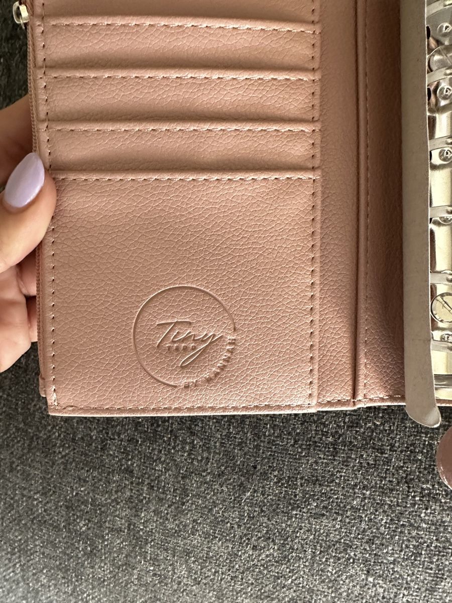 Portamonete: WALLET DE LUXE BINDER A7 from Tiny Ted – Nuovo (secondo la descrizione) da Aadorf venduto da mel_5b9w 6
