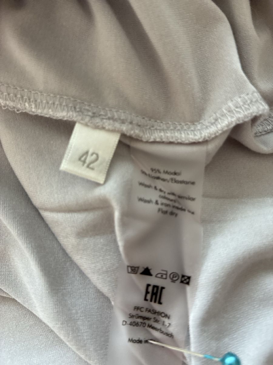 T-Shirts: Weiches Shirt von FFC, Gr. 42 – Gebraucht aus Zürich von manyd 3