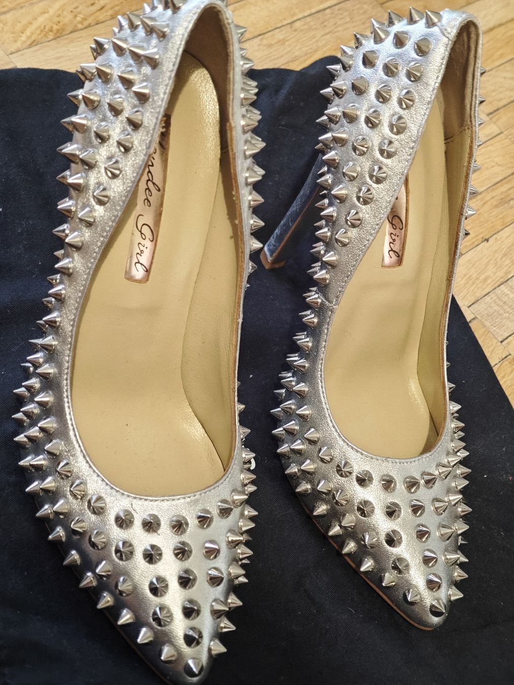 Scarpe da donna: studs heels 36/37 – Nuovo e nell'imballaggio originale da Meyrin venduto da Muchacho7 5
