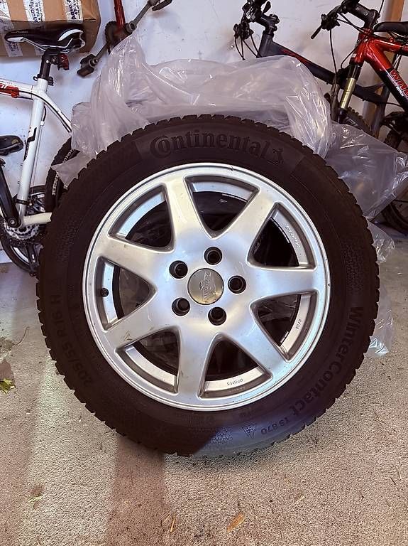 Continental Pneumatici & Ruote complete: Winterräder 205/55 R16 – Usato da Oberlunkhofen venduto da Alegria